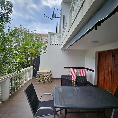 Sunny Pool * Maslenica