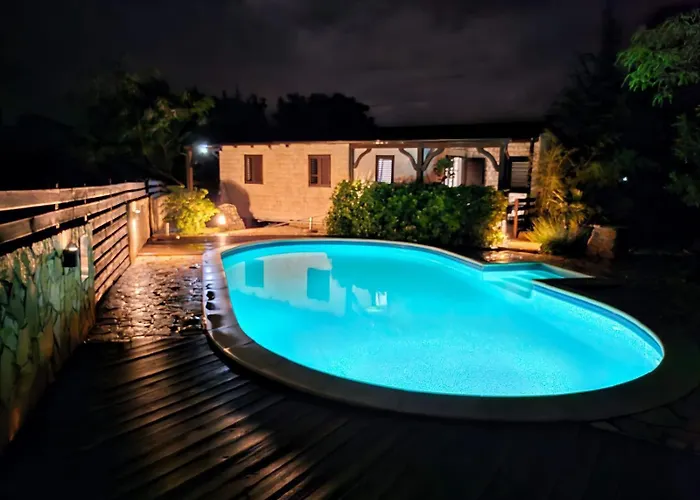 Sunny Pool Maslenica